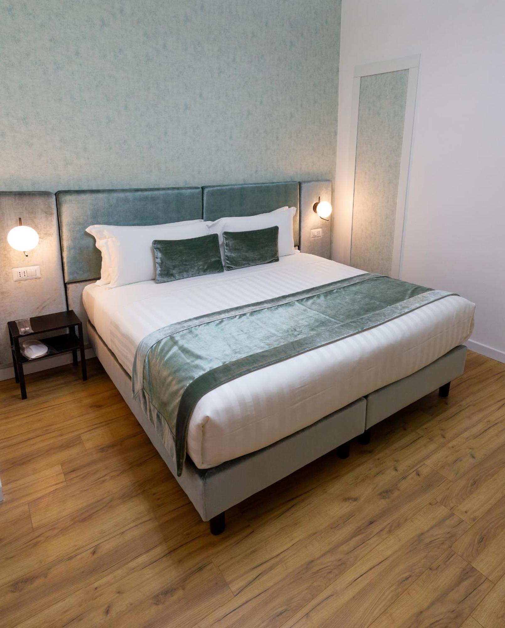 Home At Rome St. Peter Rooms&Apartment Εξωτερικό φωτογραφία